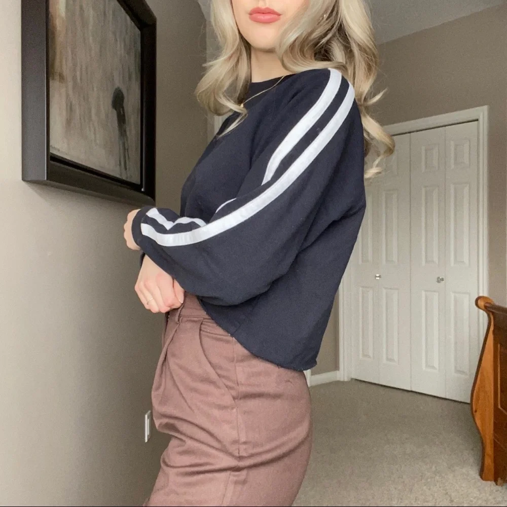 Brandy melville sweatshirt - Picture 2 of 7